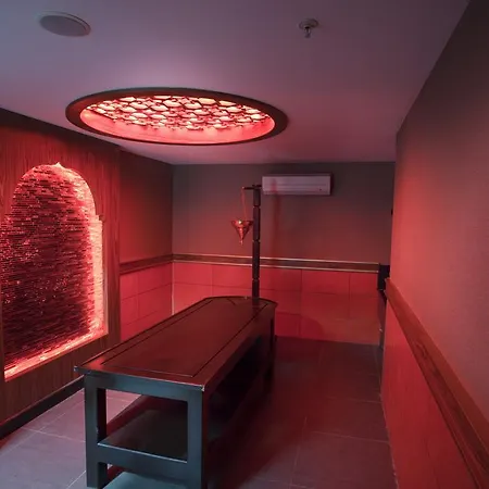 Hotell Holiday City 4*