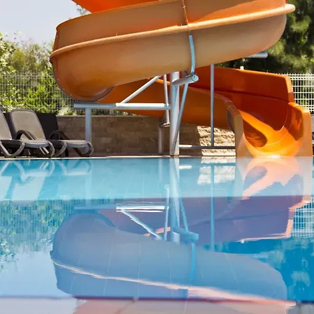 Holiday City Hotel 4*