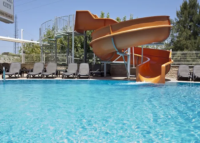 Holiday City Hotel 4*