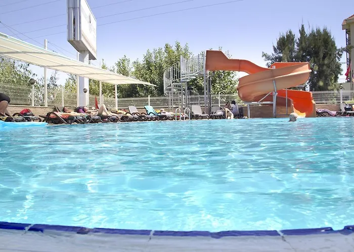 Ξενοδοχείο Holiday City