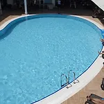 Hotel Holiday City 4*