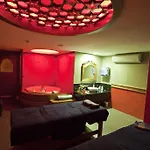 호텔 (adults Only) 4*